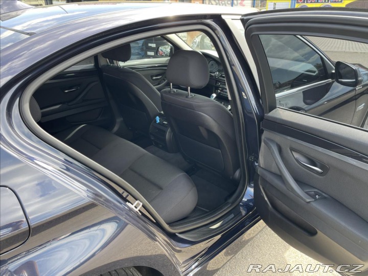 BMW 5 2,0 520d xDrive Xenony*Na 2015