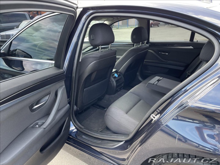 BMW 5 2,0 520d xDrive Xenony*Na 2015