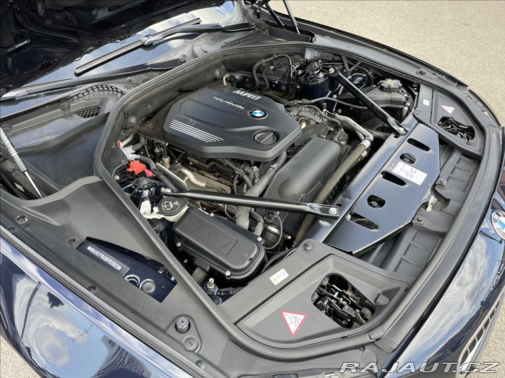 BMW 5 2,0 520d xDrive Xenony*Na 2015