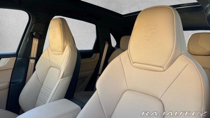 Porsche Cayenne 2025