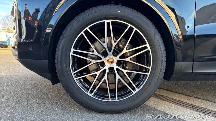 Porsche Cayenne 2025