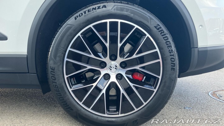 Porsche Macan 4S 2025