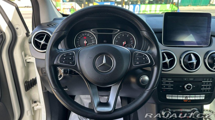 Mercedes-Benz B B180i 90kW *ALU*Tažné*PDC 2017