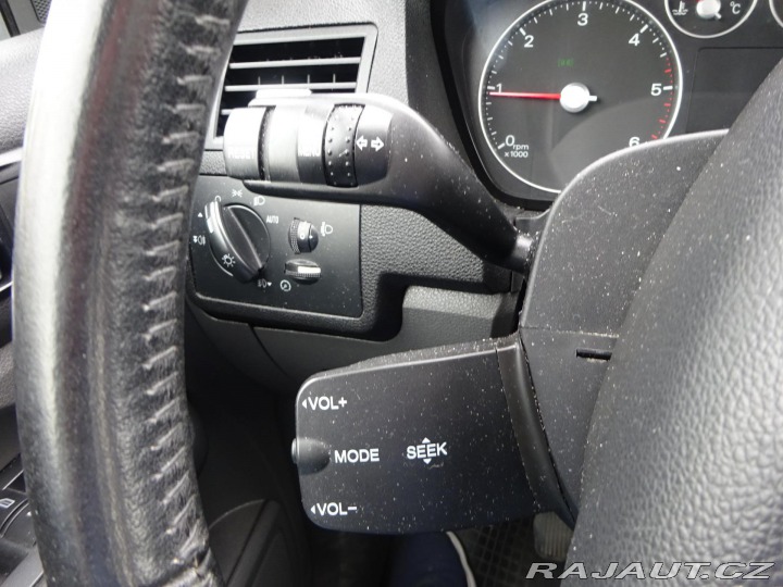 Ford C-MAX 2.0TDCi 100kW GHIA 2004