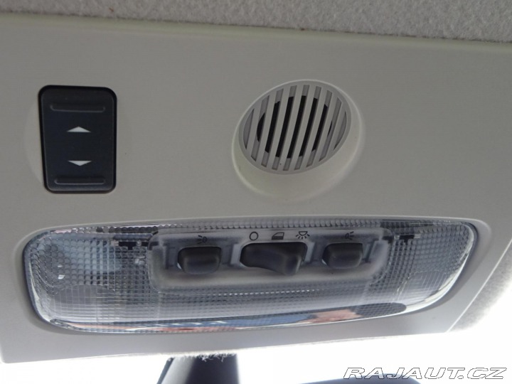 Ford C-MAX 2.0TDCi 100kW GHIA 2004