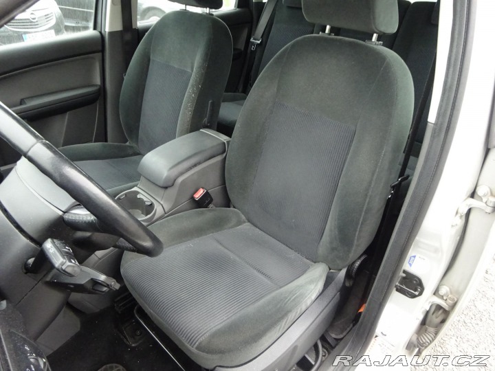 Ford C-MAX 2.0TDCi 100kW GHIA 2004