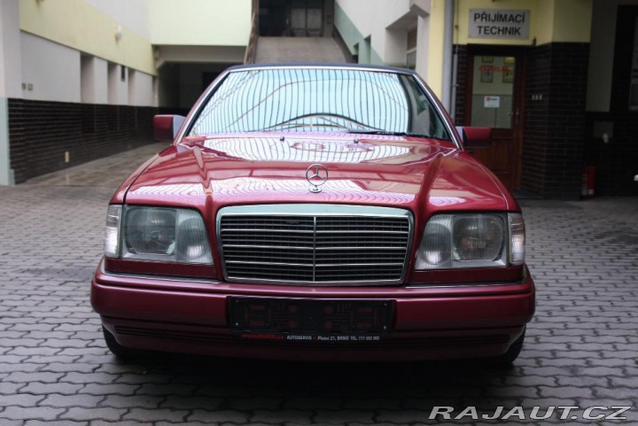 Mercedes-Benz 124 300 CE-24V 1993