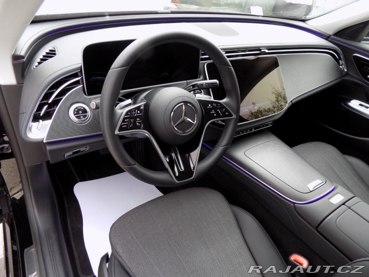 Mercedes-Benz E 300de/Digital-Light/Hybri 2024