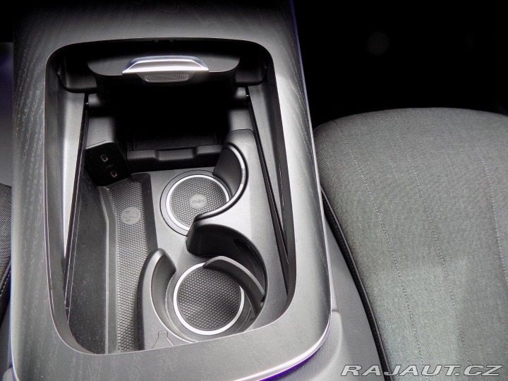 Mercedes-Benz E 300de/Digital-Light/Hybri 2024