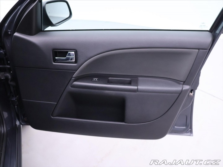 Ford Mondeo 1,8 92kW Automatická Klim 2005