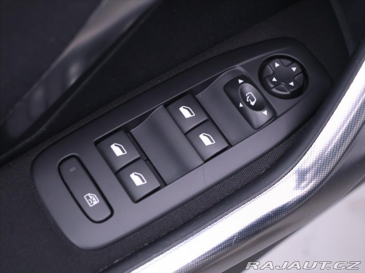 Peugeot 2008 1,6 HDI Allure CZ Klima K 2015