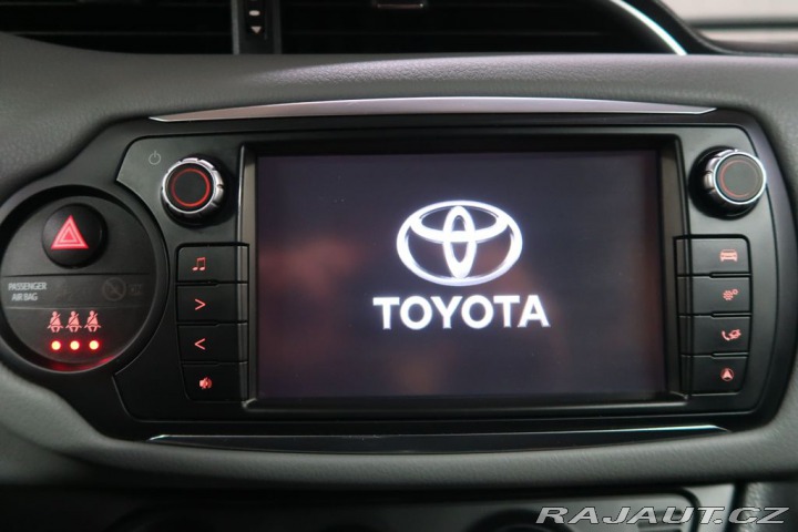 Toyota Yaris 1.3VVT-i,CZ,manuál 2017