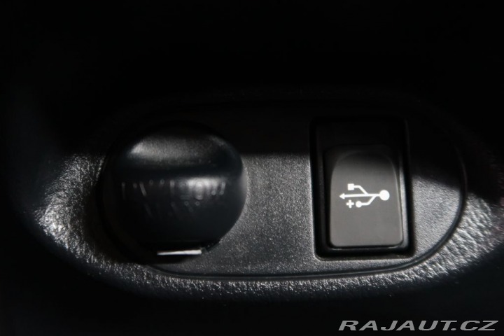 Toyota Yaris 1.3VVT-i,CZ,manuál 2017