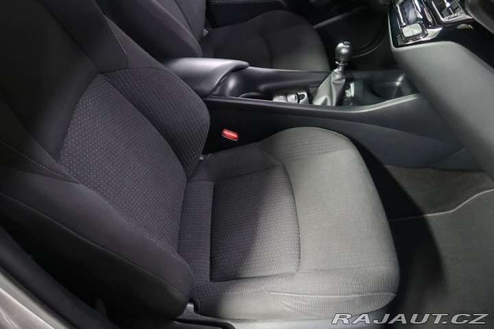 Toyota C-HR 1.2T,CZ,1Maj,manuál,Comfo 2017