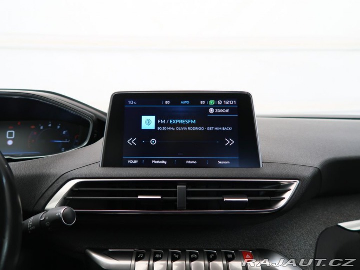 Peugeot 3008 1.2PureTech,96kW,ALLURE,M 2018