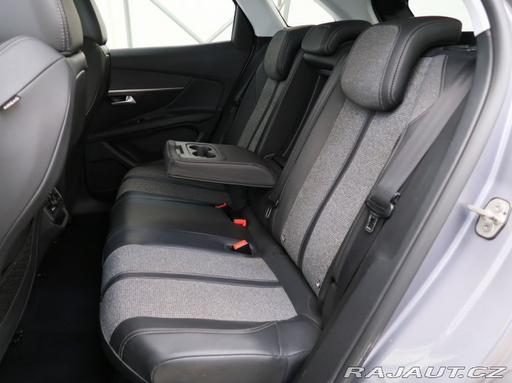 Peugeot 3008 1.2PureTech,96kW,ALLURE,M 2018