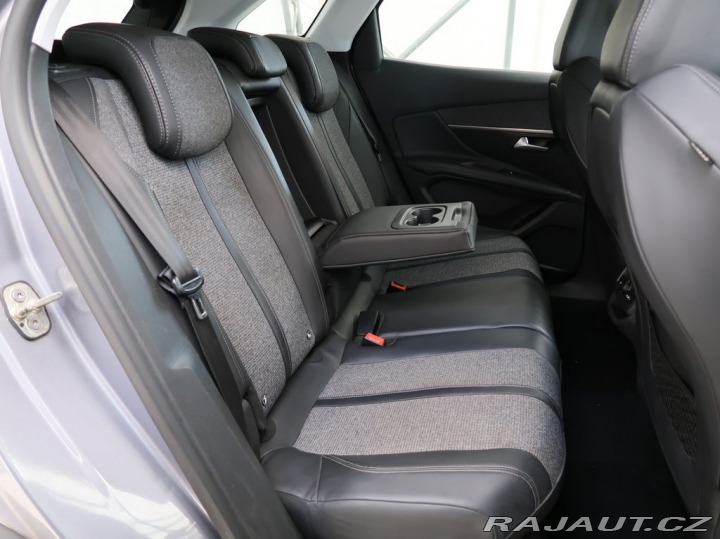 Peugeot 3008 1.2PureTech,96kW,ALLURE,M 2018