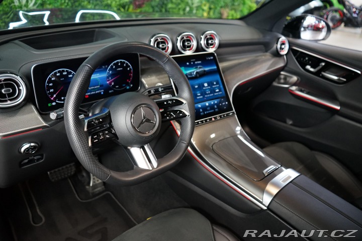Mercedes-Benz GLC 300 AMG 4M Pano Taž Nez.T 2023