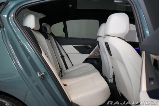 BMW 5 550e xDrive B&W Pano 2024