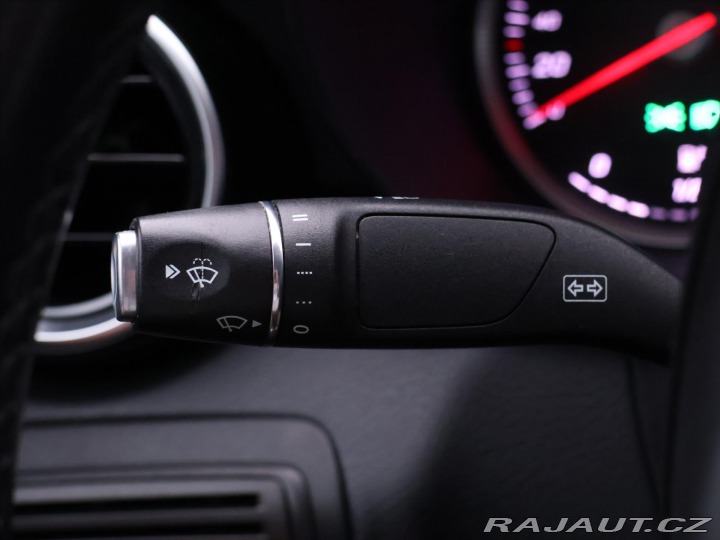 Mercedes-Benz C 2,1 220d 125KW Aut. LED D 2015