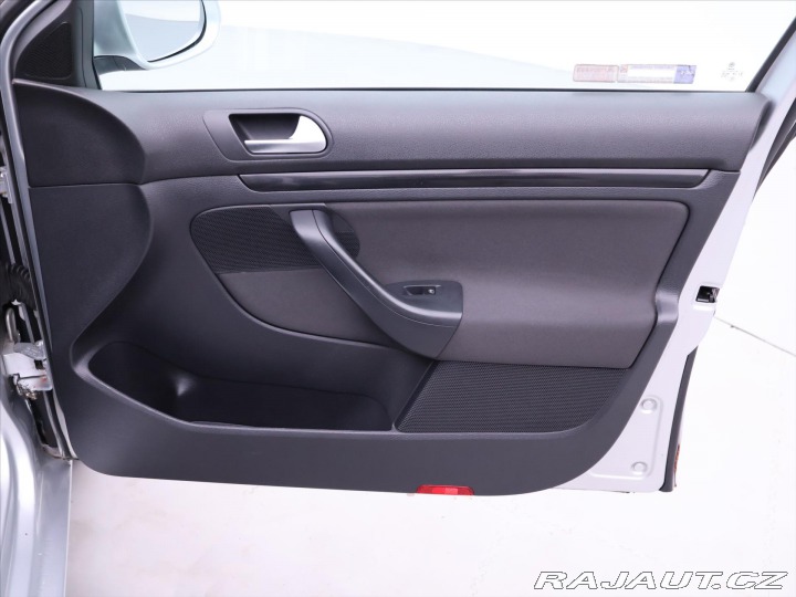 Volkswagen Golf 1,6 TDI 77kW Trendline 2010