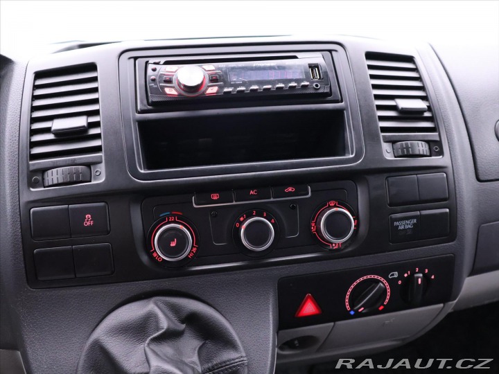 Volkswagen Transporter 2,0 TDI 103KW 9-míst Klim 2011