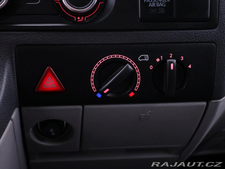 Volkswagen Transporter 2,0 TDI 103KW 9-míst Klim 2011