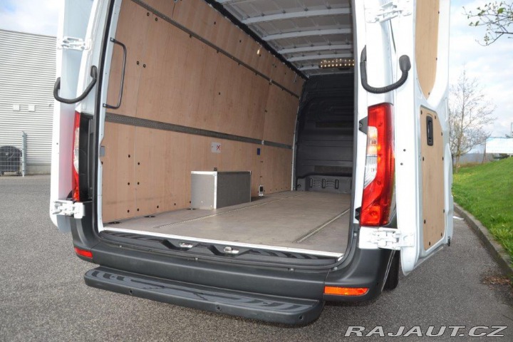 Mercedes-Benz Sprinter 317 CDi XL výbava TOP 2024