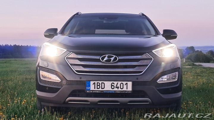 Hyundai Santa Fe SUV 2015
