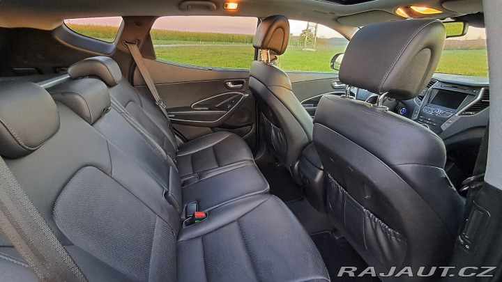 Hyundai Santa Fe SUV 2015