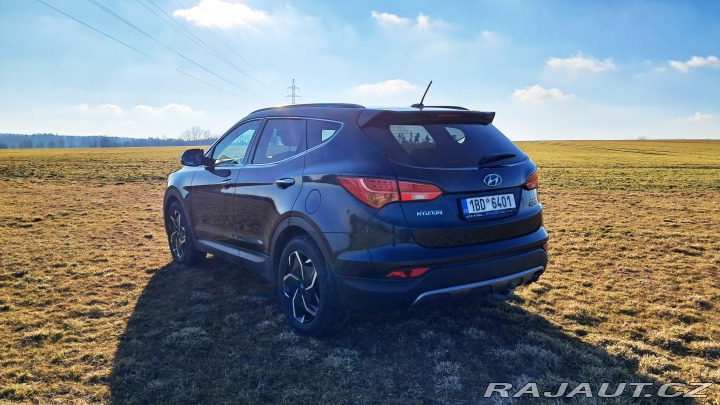Hyundai Santa Fe SUV 2015