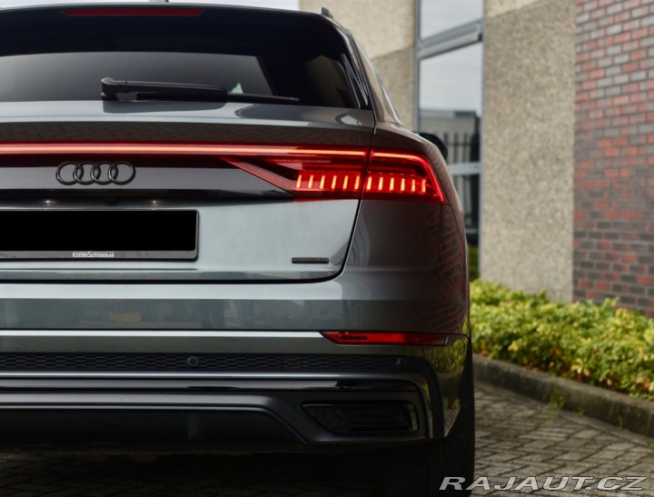 Audi Q8 55 TFSI 3.0 V6 quattro S 2021
