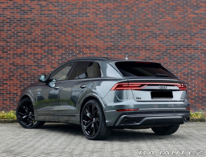 Audi Q8 55 TFSI 3.0 V6 quattro S 2021