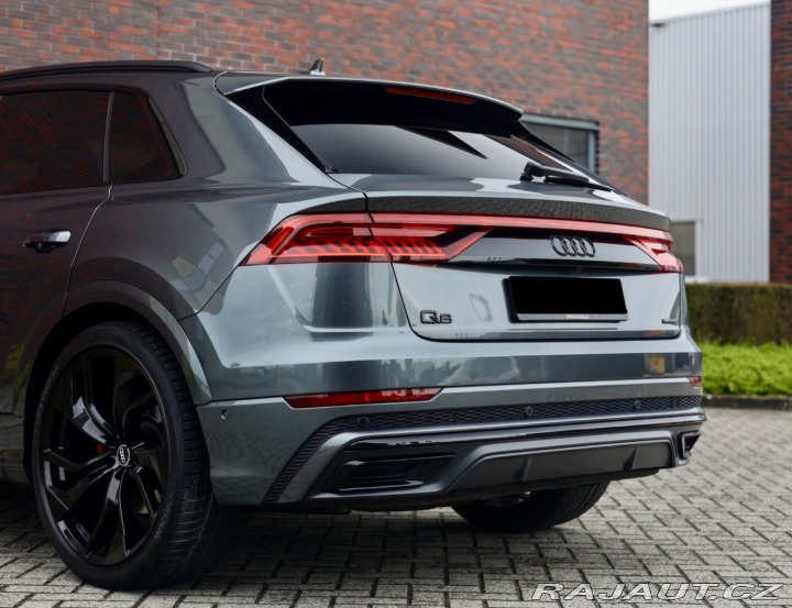 Audi Q8 55 TFSI 3.0 V6 quattro S 2021