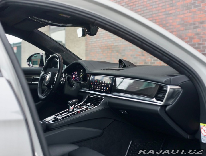 Porsche Panamera Sport Turismo Turbo S 4. 2022