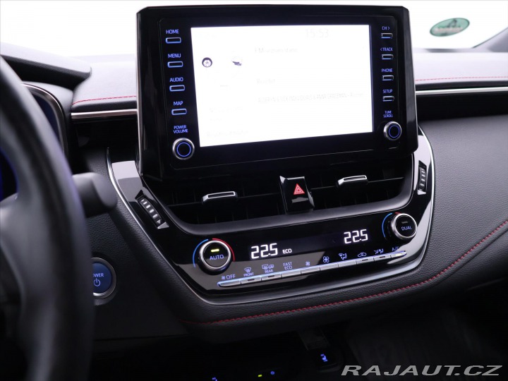 Toyota Corolla 2,0 Hybrid e-CVT Executiv 2020