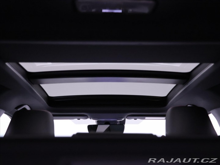 Toyota Corolla 2,0 Hybrid e-CVT Executiv 2020