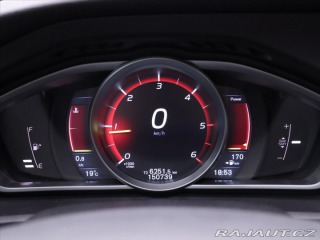 Volvo V40 2,0 D4 140kW CZ R design 2015