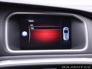 Volvo V40 2,0 D4 140kW CZ R design 2015