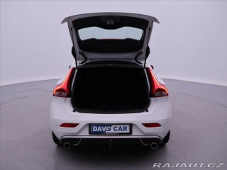 Volvo V40 2,0 D4 140kW CZ R design 2015