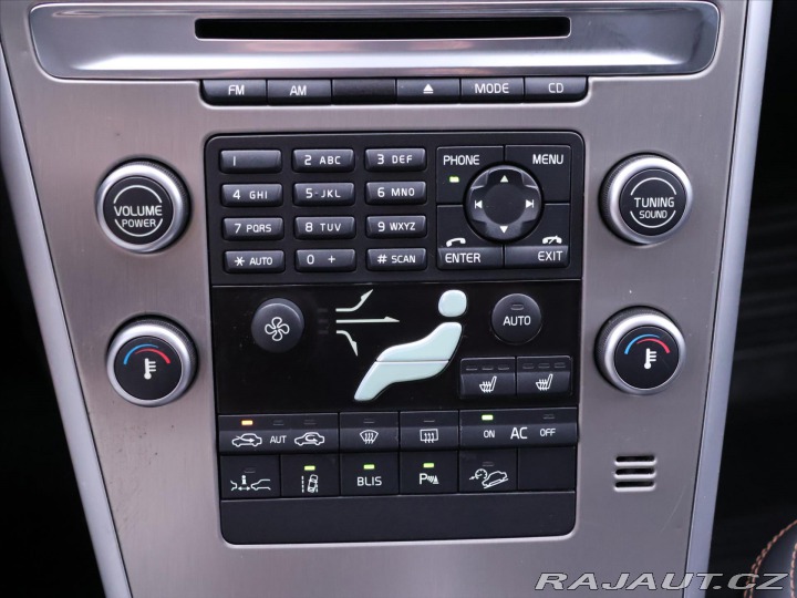 Volvo XC60 2,4 D5 151kW AWD CZ Summu 2009