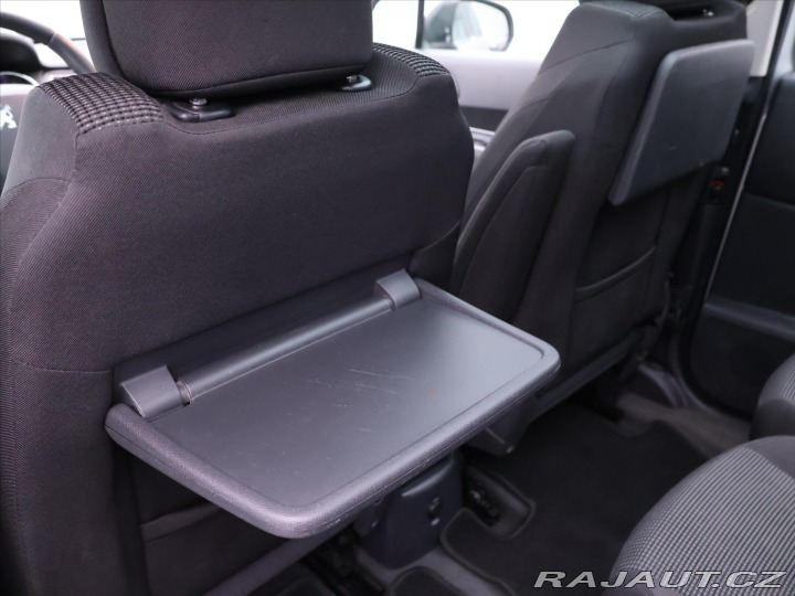 Peugeot 5008 1,6 16V Premium 7Míst Pan 2011