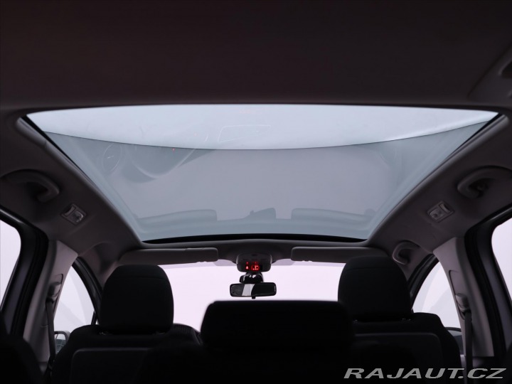 Peugeot 5008 1,6 16V Premium 7Míst Pan 2011
