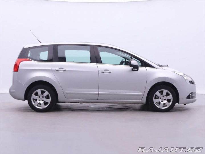 Peugeot 5008 1,6 16V Premium 7Míst Pan 2011