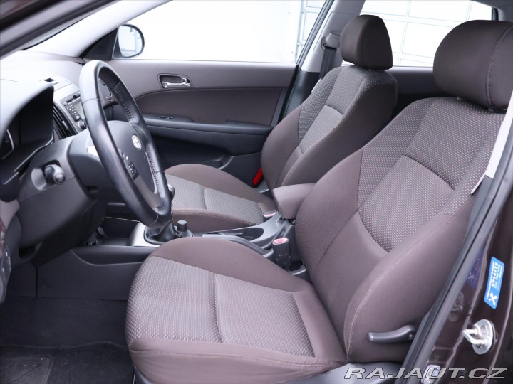 Hyundai i30 1,4 i CVVT 80kW CZ Klima 2009