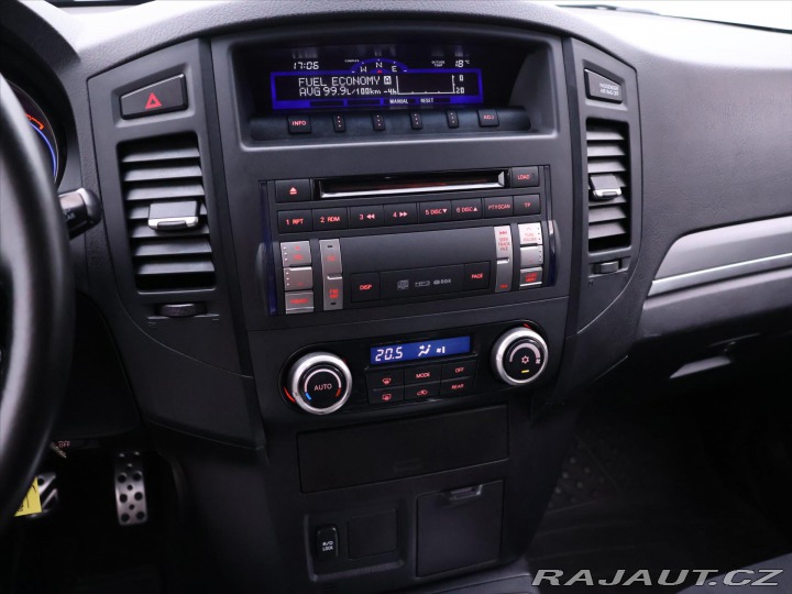 Mitsubishi Pajero 3,2 DI-D Intense Aut. 7Mí 2009