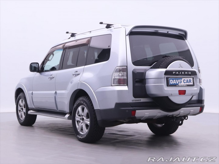 Mitsubishi Pajero 3,2 DI-D Intense Aut. 7Mí 2009