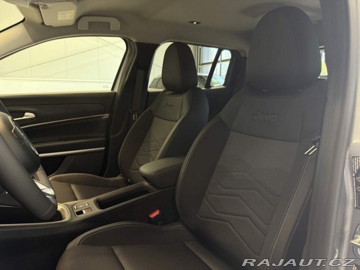 Jeep Avenger Summit 1.2 Turbo e-Hybrid 2024