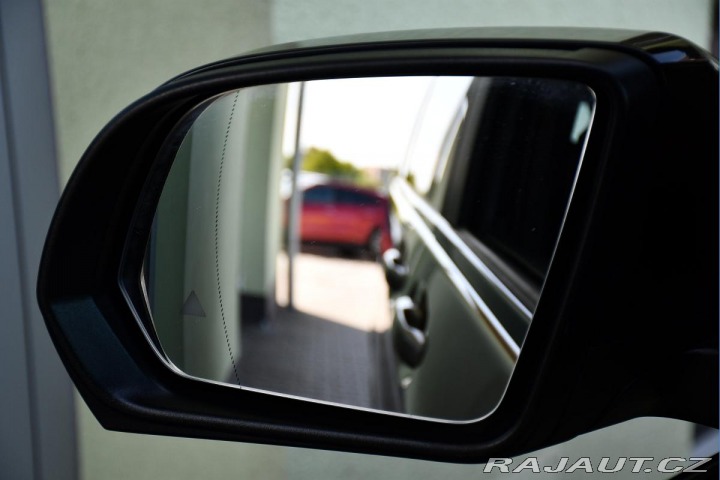 Mercedes-Benz V 300D L EXCLUSIVE REZERVAC 2024