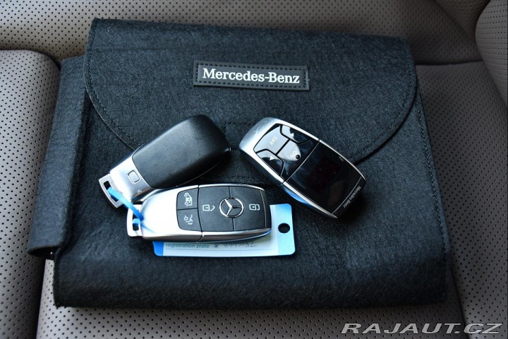 Mercedes-Benz V 300D L EXCLUSIVE REZERVAC 2024